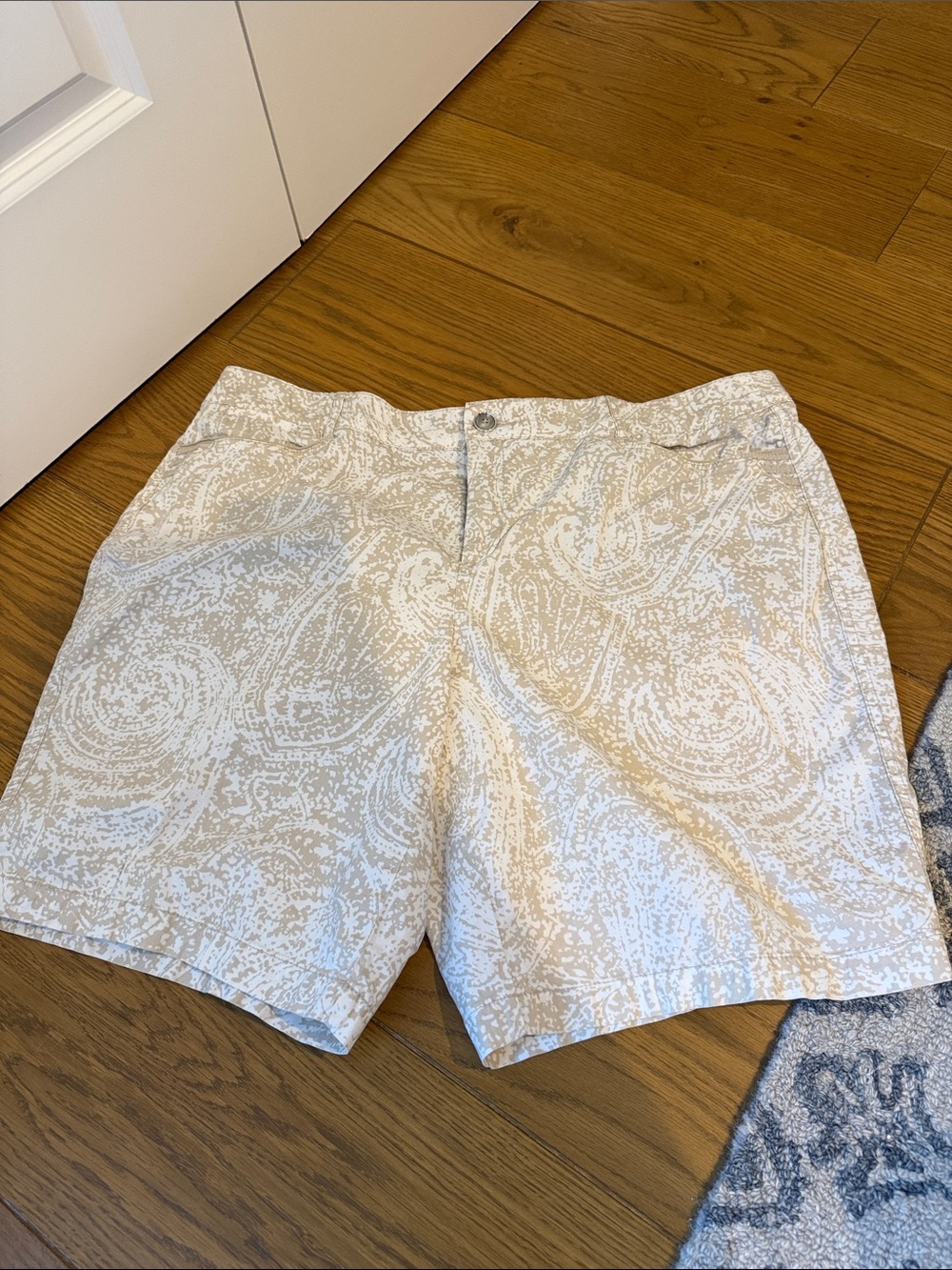 intro. Beige and White Paisley Bermuda Shorts